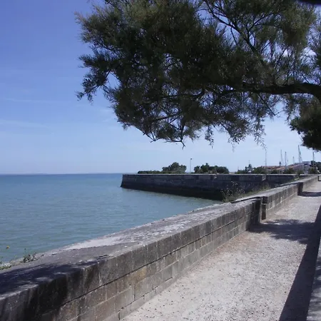 Апартаменты L'ilot Sur Le Port